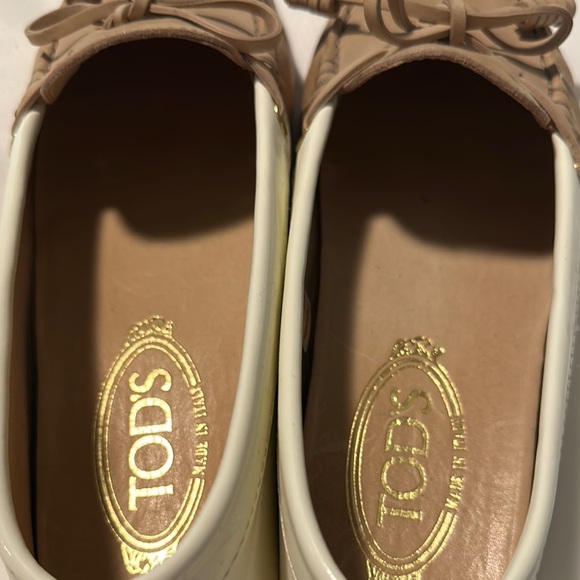 Tod's Tan Leather Loafers - Picture 7 of 7